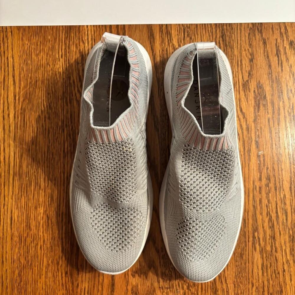 Danskin Womens Cheerful Gray Slip on Sneakers Workout Walking Breathable Sz 9